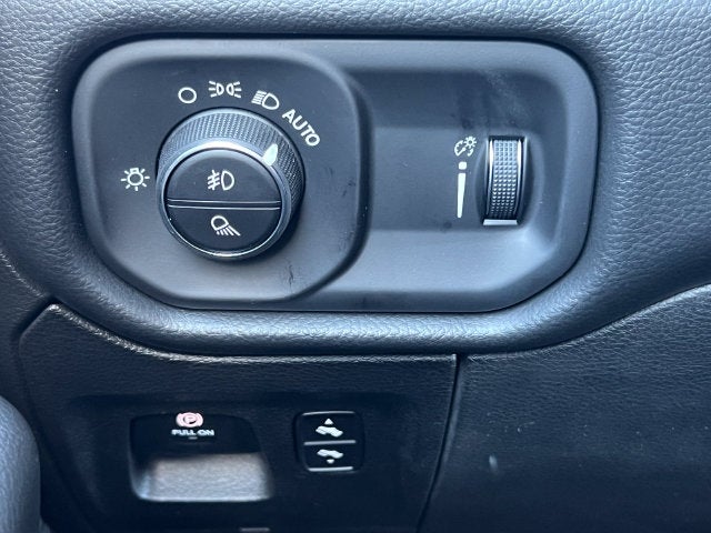 2027 RAM Ram 1500 RAM 1500 BIG HORN CREW CAB 4X4 5'7' BOX