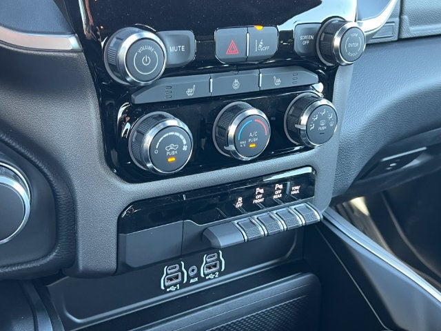 2027 RAM Ram 1500 RAM 1500 BIG HORN CREW CAB 4X4 5'7' BOX