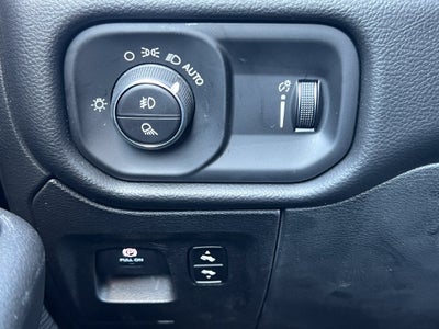 2027 RAM Ram 1500 RAM 1500 BIG HORN CREW CAB 4X4 5'7' BOX