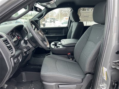 2026 RAM Ram 2500 RAM 2500 BLACK EXPRESS CREW CAB 4X4 6'4' BOX