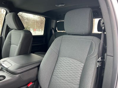 2026 RAM Ram 2500 RAM 2500 BLACK EXPRESS CREW CAB 4X4 6'4' BOX