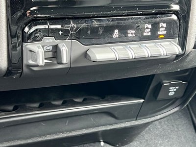 2026 RAM Ram 2500 RAM 2500 BLACK EXPRESS CREW CAB 4X4 6'4' BOX