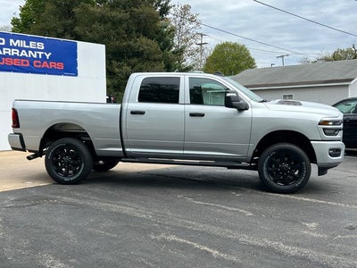 2026 RAM Ram 2500 RAM 2500 BLACK EXPRESS CREW CAB 4X4 6'4' BOX