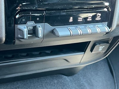 2026 RAM Ram 2500 RAM 2500 BLACK EXPRESS CREW CAB 4X4 6'4' BOX