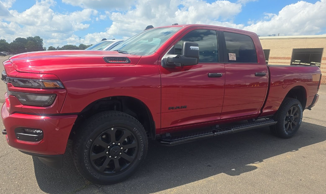 2021 RAM 2500 Big Horn Crew Cab 4x4 6'4' Box
