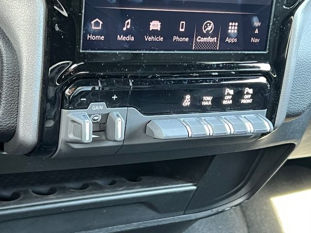 2025 RAM 2500 Big Horn Crew Cab 4x4 6'4' Box