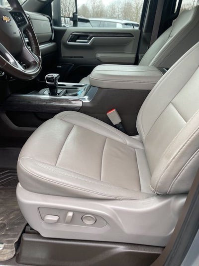 2023 Chevrolet Silverado 1500 4WD Crew Cab Short Bed LTZ