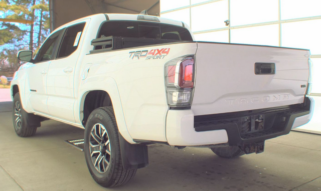 2023 Toyota Tacoma TRD Sport V6