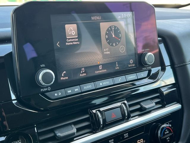 2025 Nissan Pathfinder SV 4WD