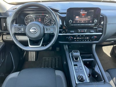 2025 Nissan Pathfinder SV 4WD