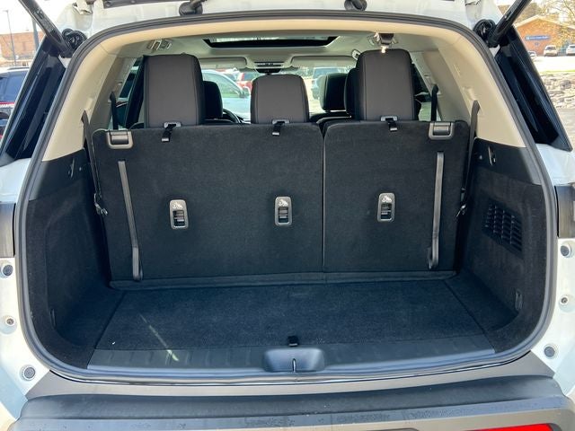 2025 Nissan Pathfinder SV 4WD