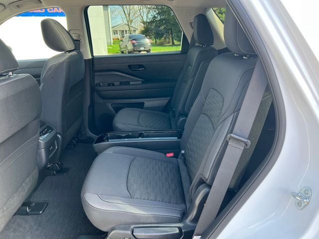 2025 Nissan Pathfinder SV 4WD