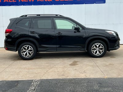 2024 Subaru Forester Premium